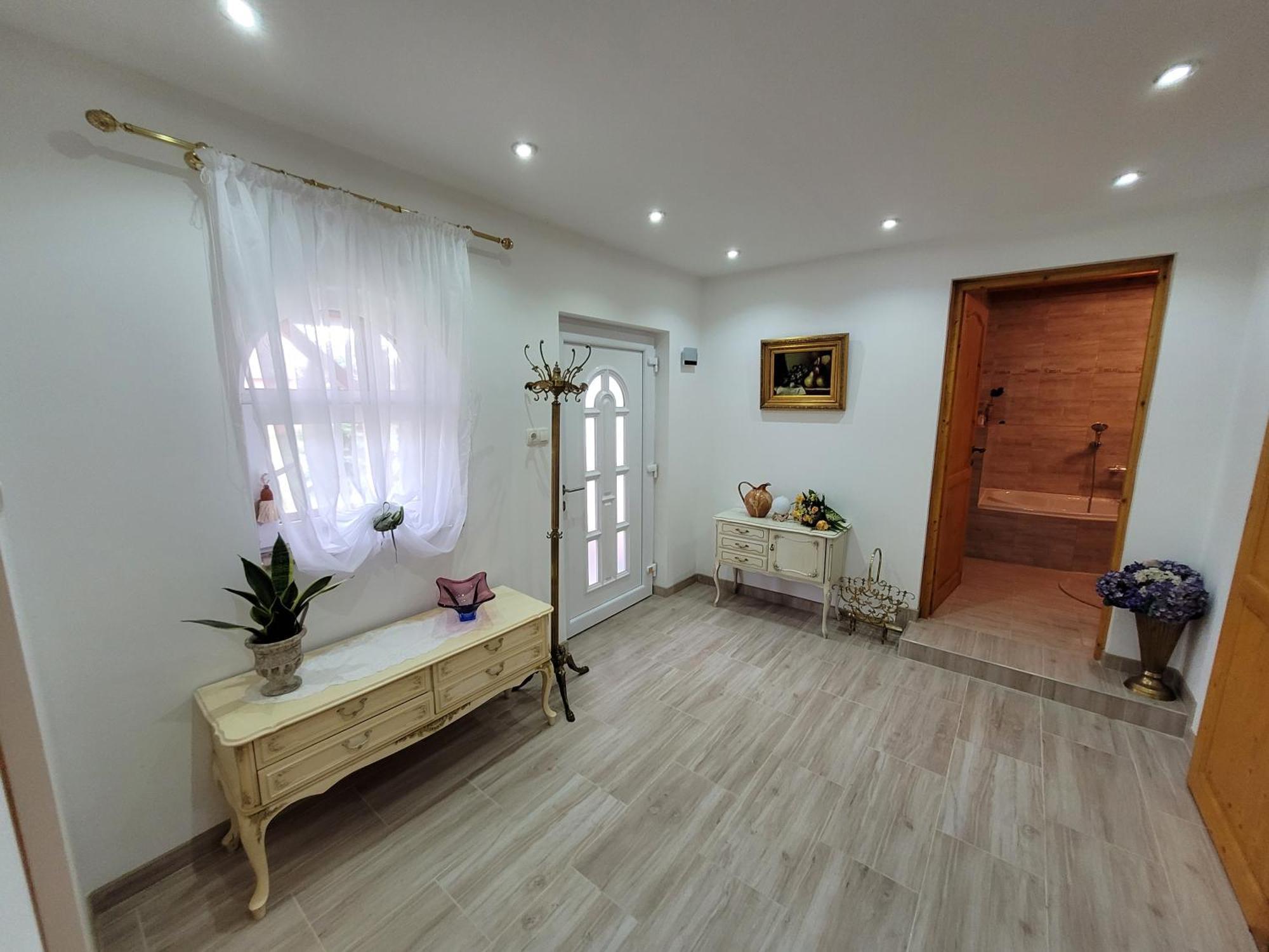 Villa Manipura à Szemenyecsörnye Extérieur photo