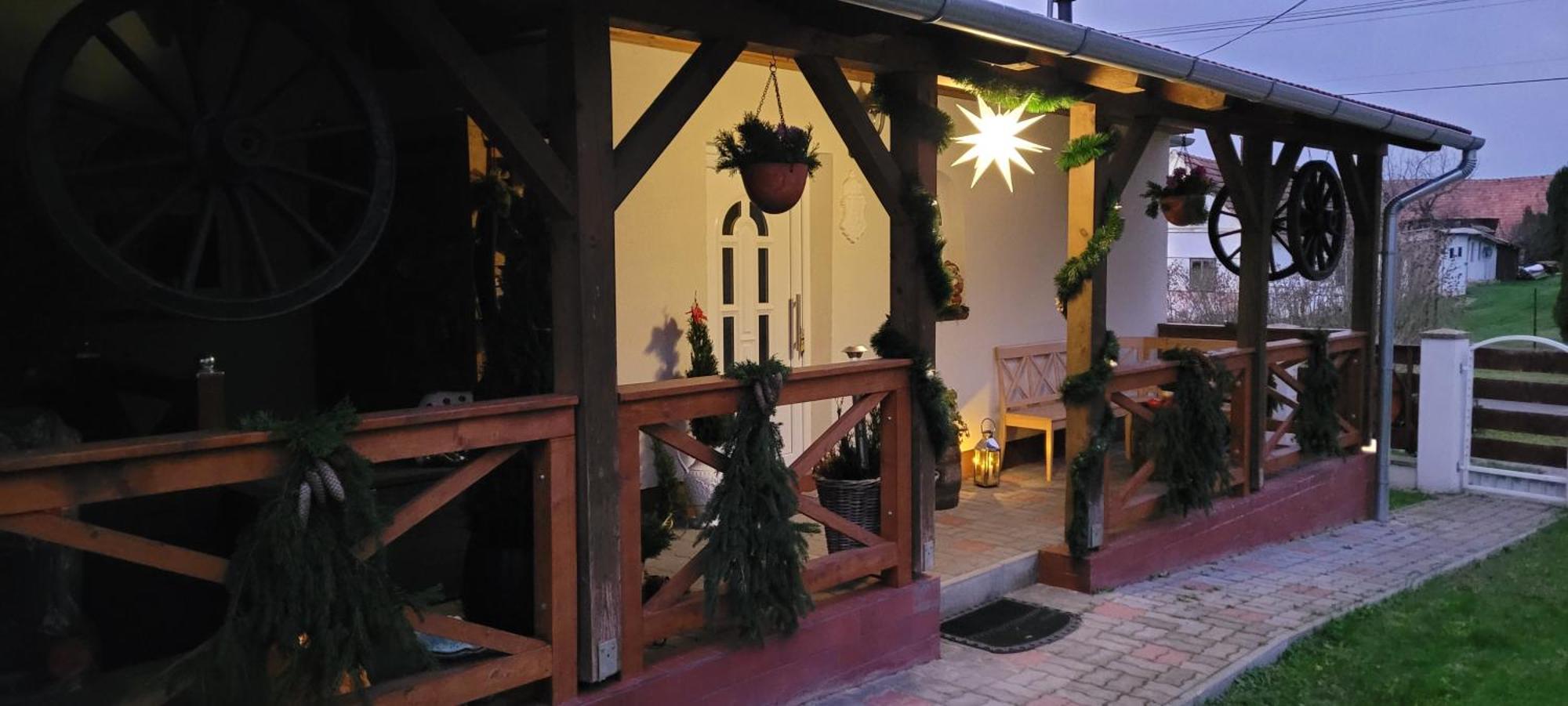 Villa Manipura à Szemenyecsörnye Extérieur photo