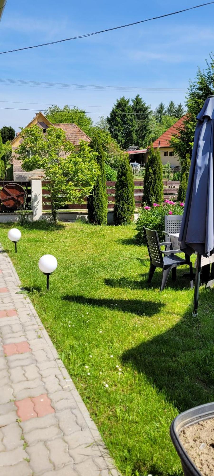 Villa Manipura à Szemenyecsörnye Extérieur photo