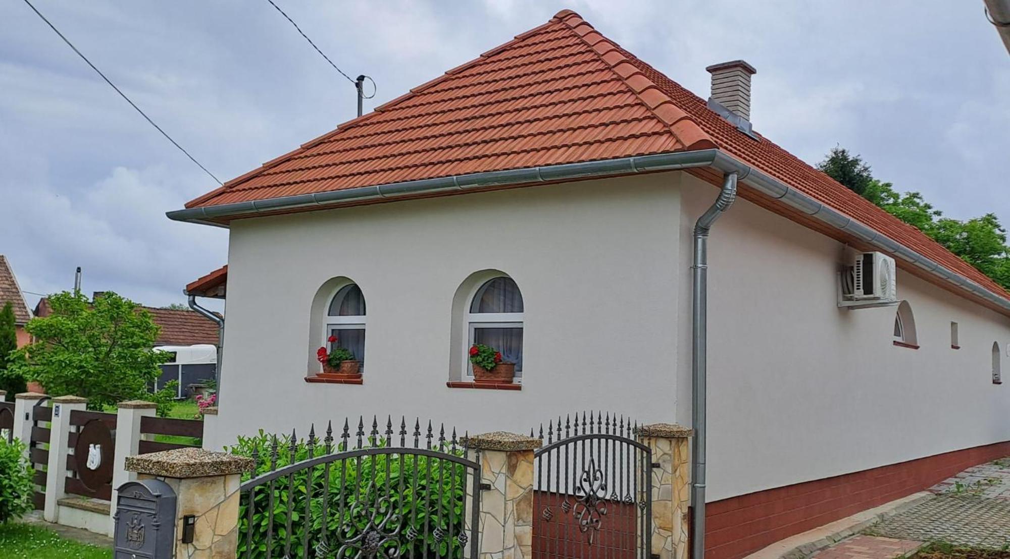 Villa Manipura à Szemenyecsörnye Extérieur photo